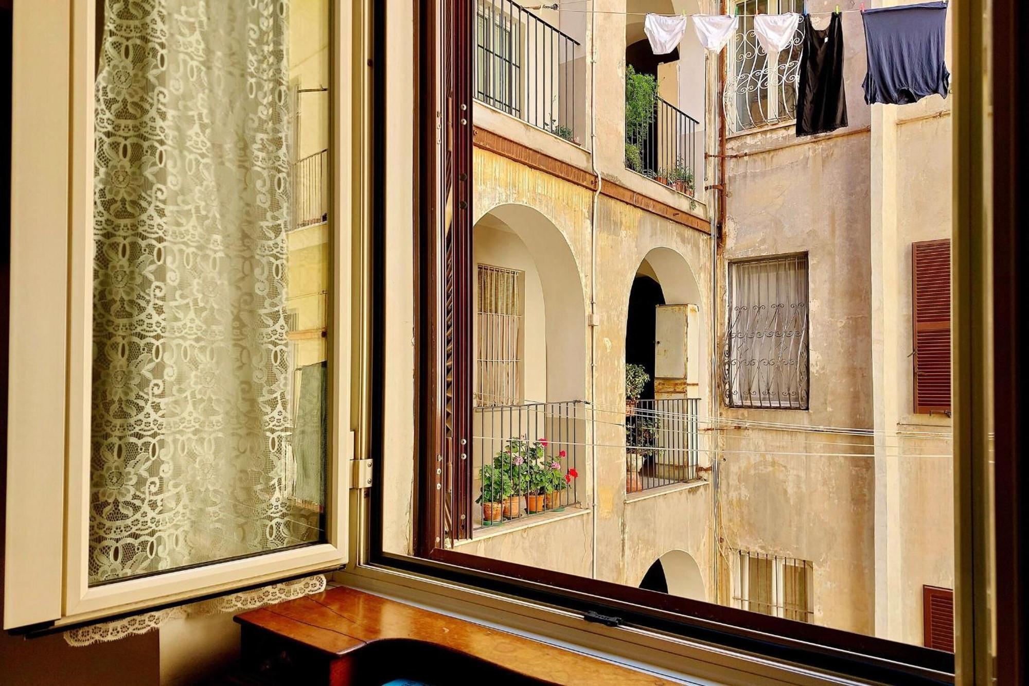 רומא 1 Bd With Balcony San Giovanni By Halldis מראה חיצוני תמונה