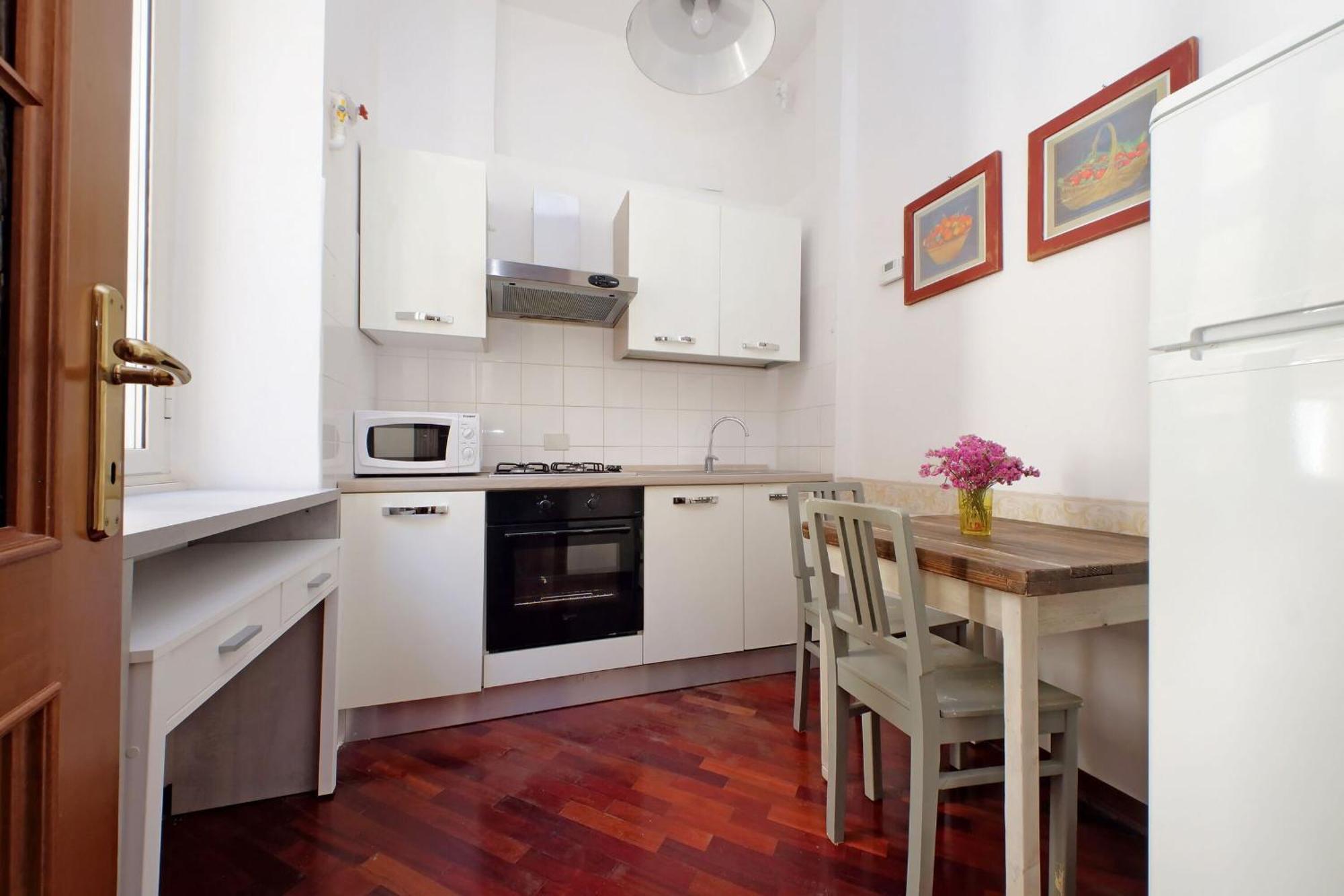 רומא 1 Bd With Balcony San Giovanni By Halldis מראה חיצוני תמונה